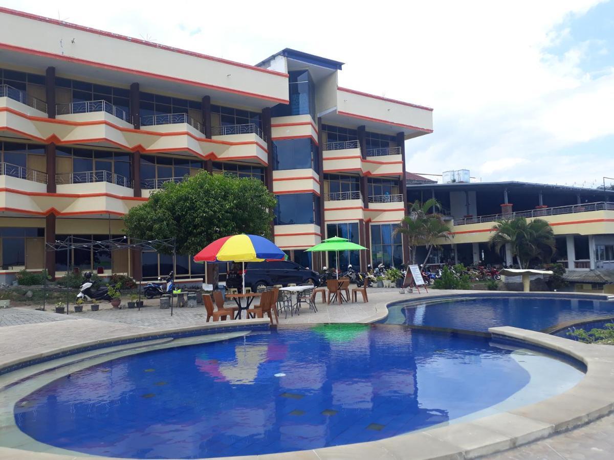 Bukit Kenari Hotel & Restaurant Pare-Pare Exterior photo