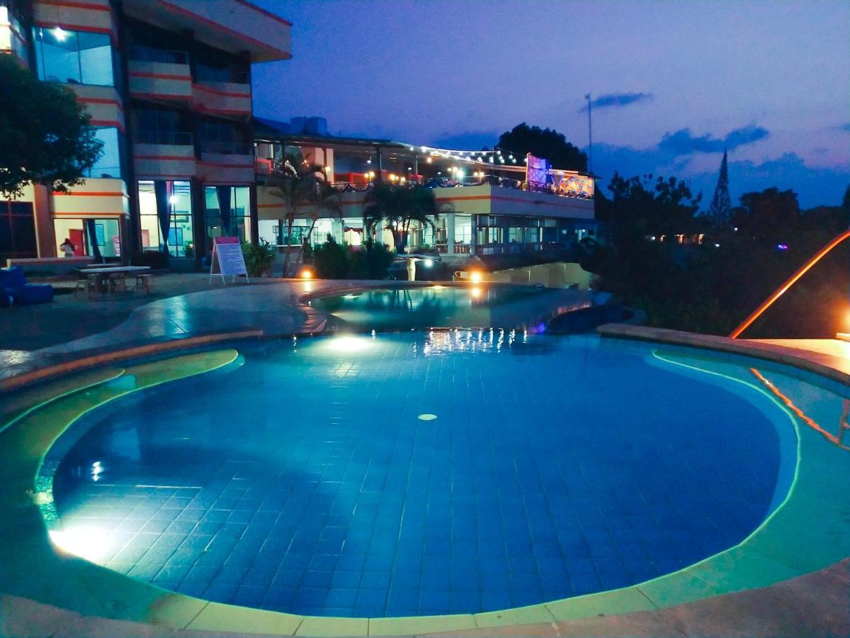 Bukit Kenari Hotel & Restaurant Pare-Pare Exterior photo