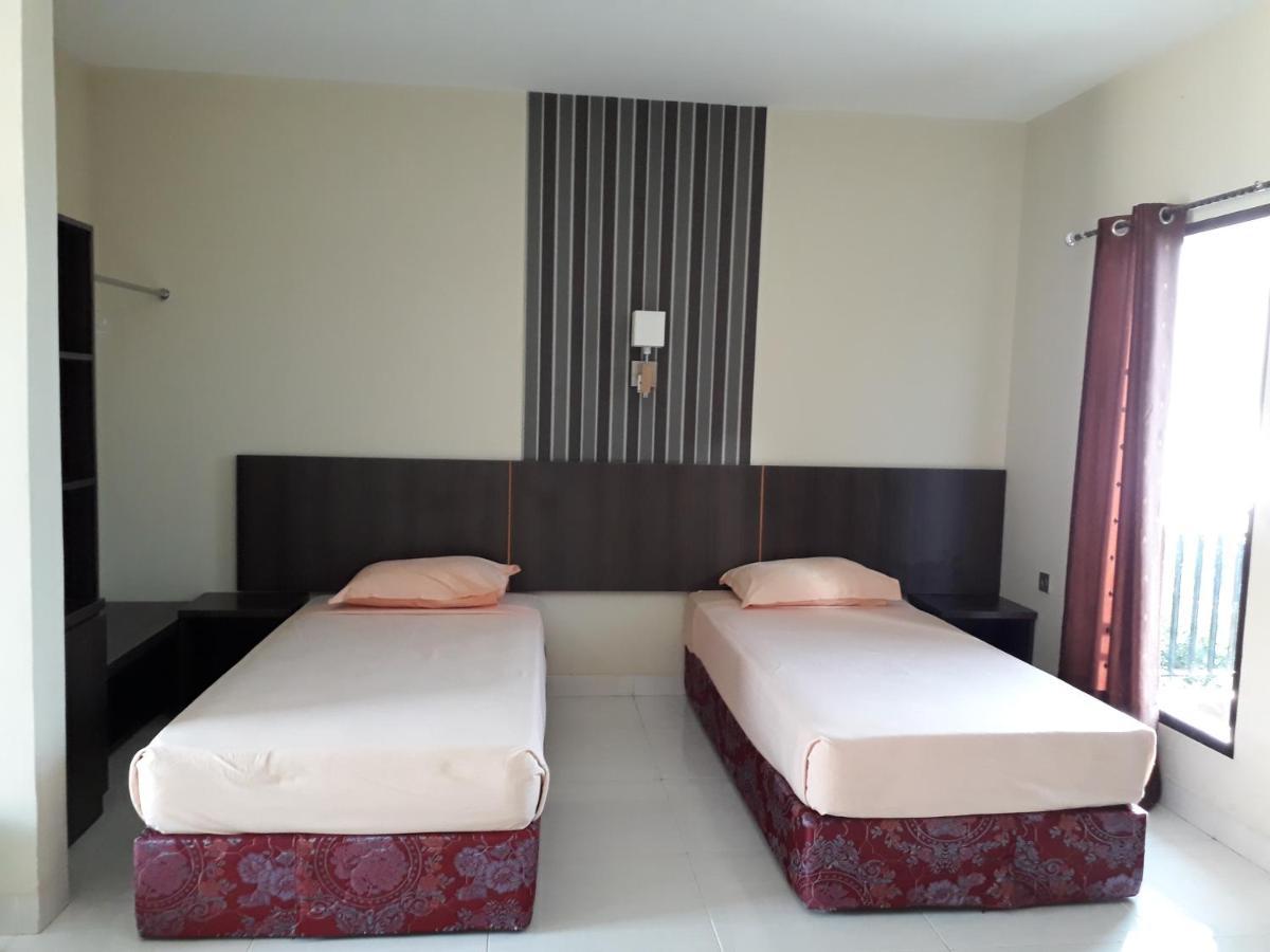 Bukit Kenari Hotel & Restaurant Pare-Pare Exterior photo